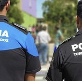 Dos policías de Torrejón en una imagen de archivo.
