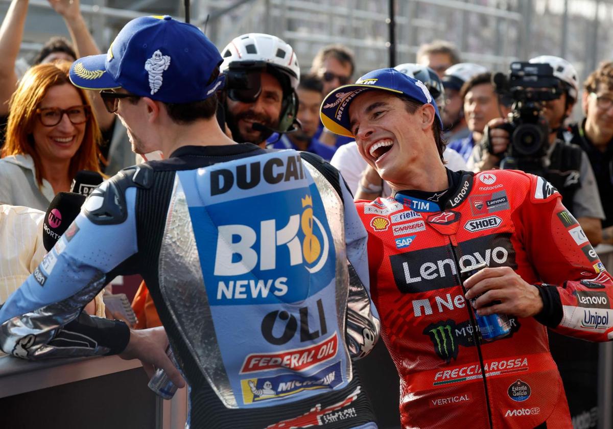 Álex y Marc Márquez, tras una carrera esta temporada.
