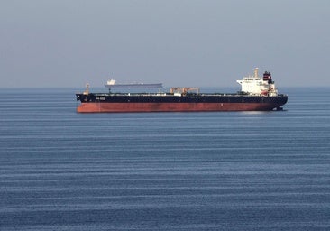 Teherán amenaza con cerrar el tráfico de petróleo en el estrecho de Ormuz