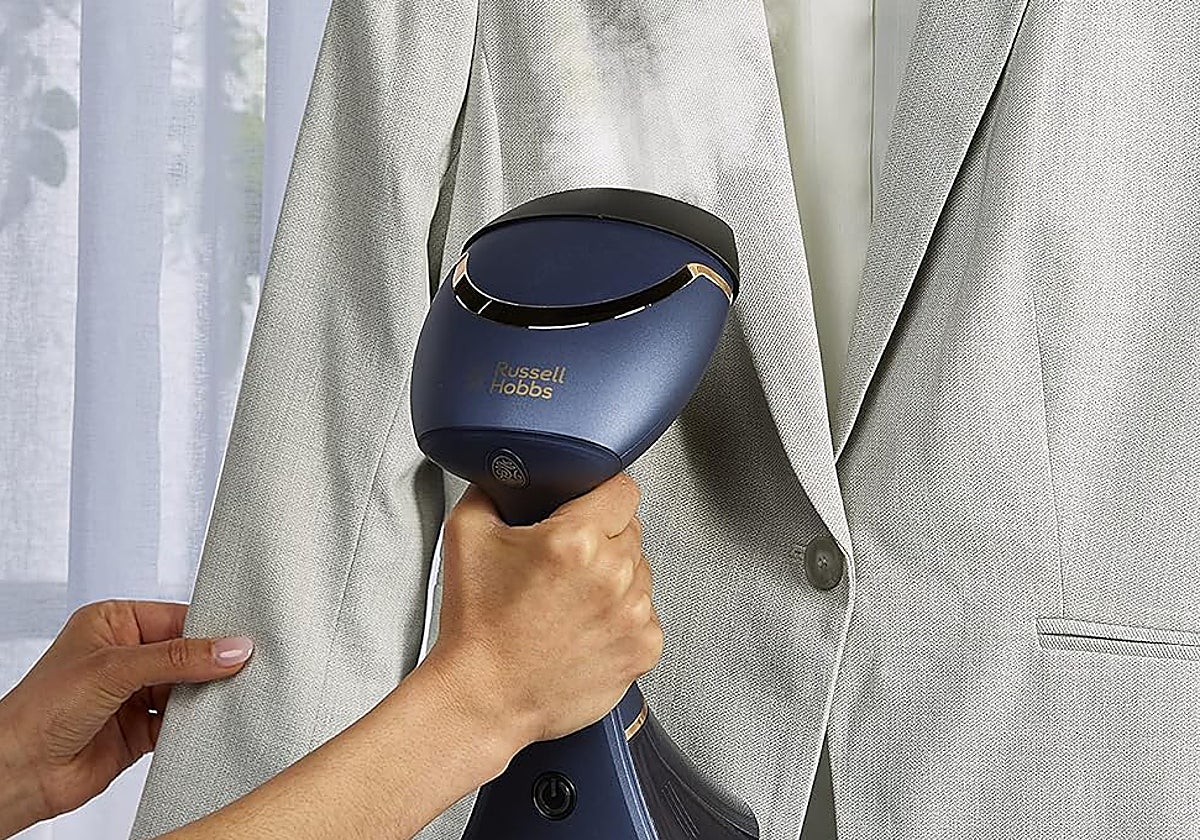 Únete a la moda de la plancha vertical de vapor: Más rápida, cómoda y sin tabla