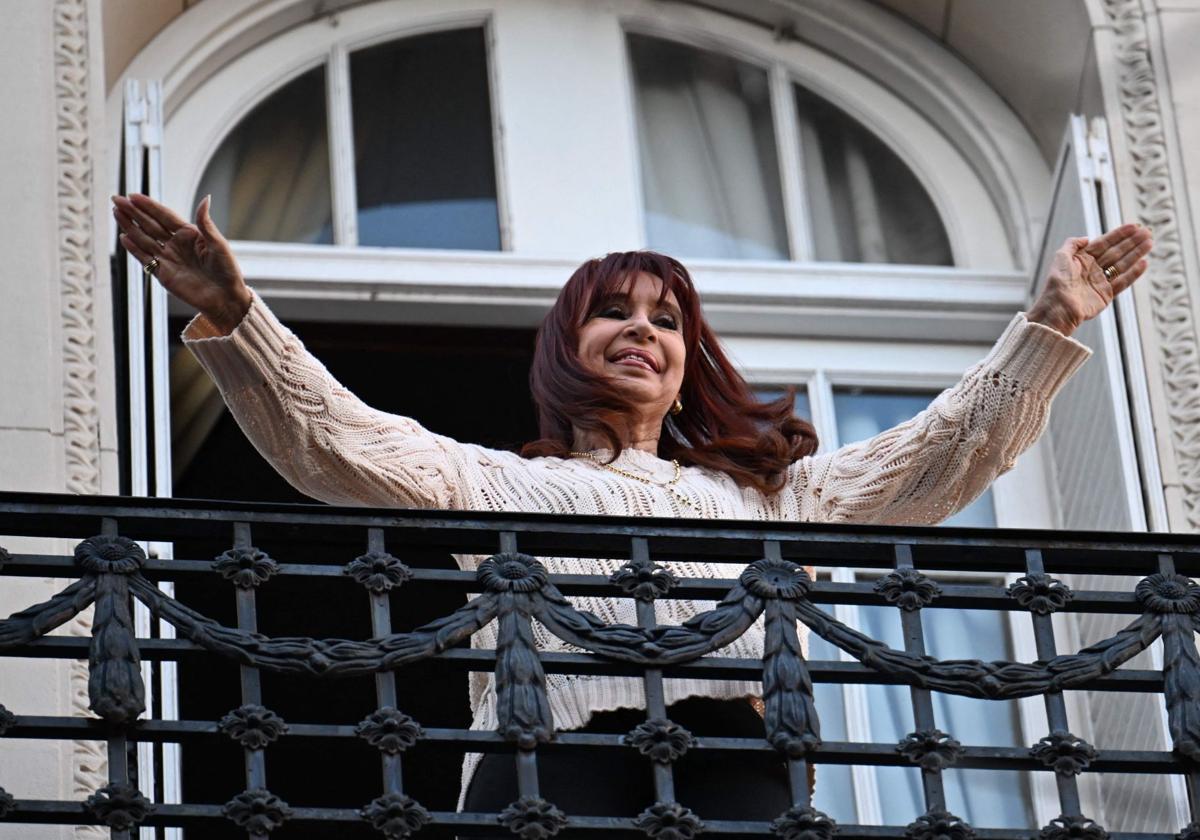 Milei asegura que indultar a la expresidenta Kirchner sería...