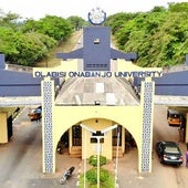 Fachada de la Universidad Olabisi Onabanjo.