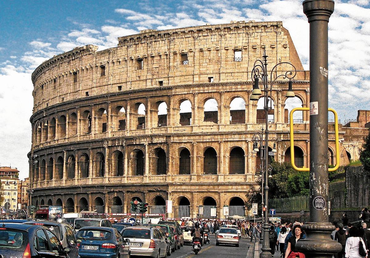 La capital italiana registra una media diaria de cien accidentes de tráfico.