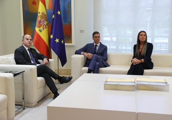 Turull, Sánchez y Nogueras, en la reunión en La Moncloa.