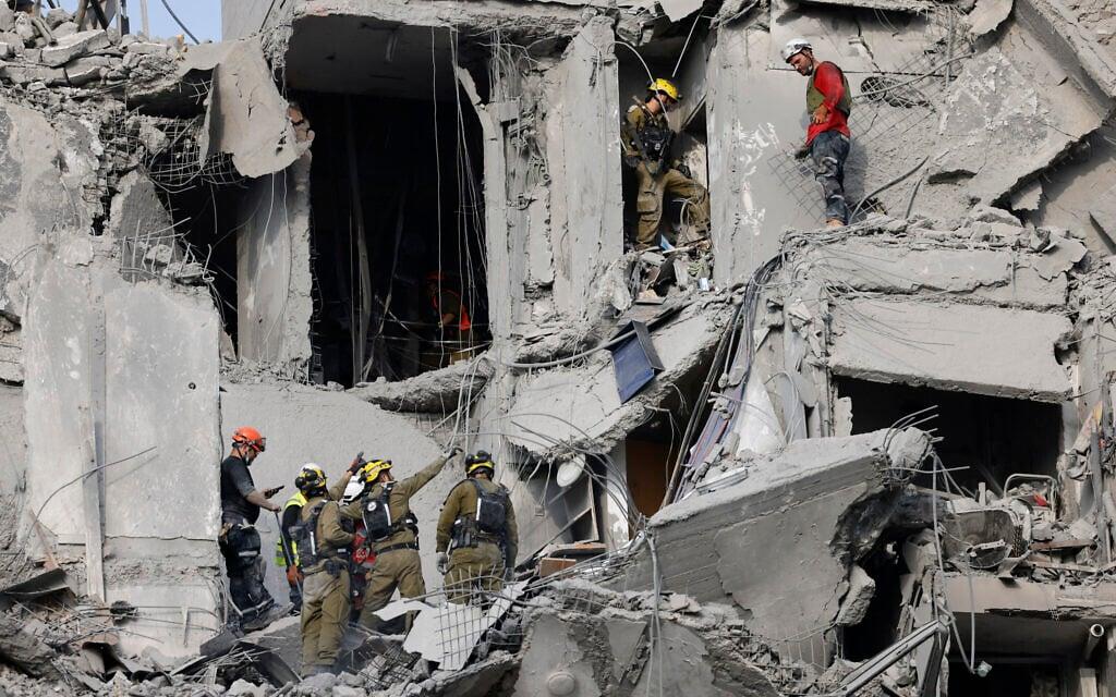 Un edificio de Beersheba destruido por un misil iraní.