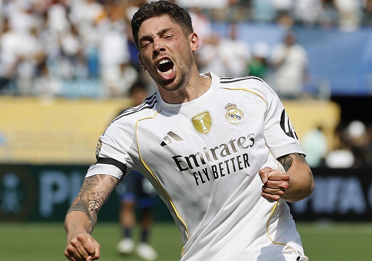 Fede Valverde celebra el gol que marcó el centrocampista del Real Madrid ante el Pachuca.