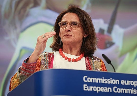 Teresa Ribera, vicepresidenta Ejecutiva de la Comisión Europea para una Transición Limpia durante la rueda de prensa sobre el marco de ayudas estatales para una industria limpia