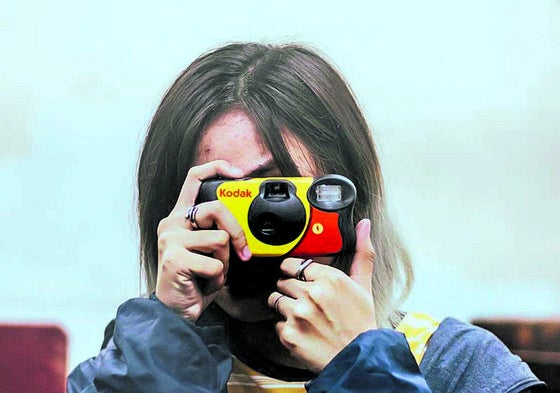 Cuando las cámaras desechables (¡amadas ahora por los influencers!) asaltaron las playas