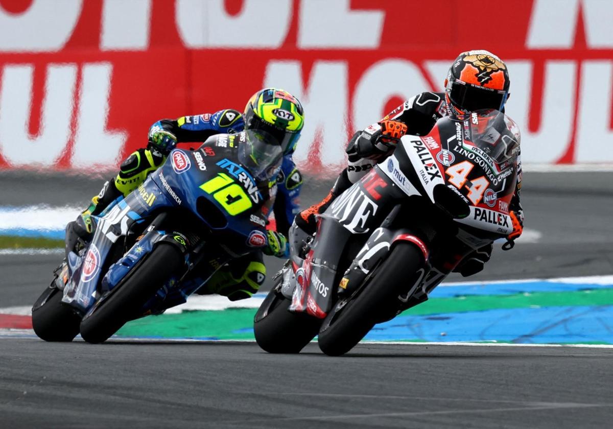 Moreira derrota a Canet y se estrena en Moto2 | Ideal
