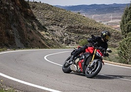 Ducati Streetfighter V4 S