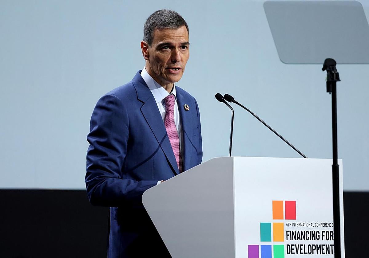 El presdidente del Gobierno, Pedro Sánchez, interviene en la inauguración de la cumbre de la ONU en Sevilla.