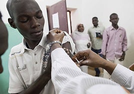 Programa de vacunación contra la fiebre amarilla en Sudán.