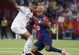 Kylian Mbappé y Lamine Yamal, durante uno de los clásicos de la pasada temporada.