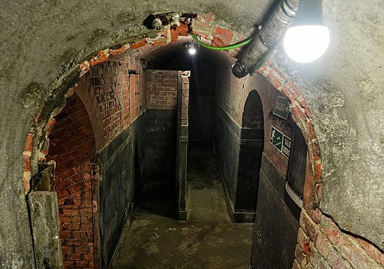 Interior del refugio antiaéreo del Retiro.