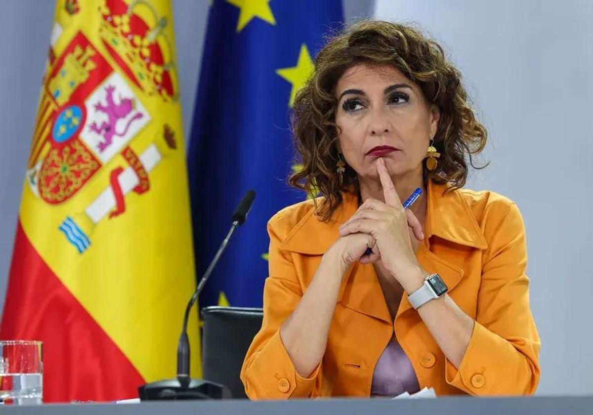 La vicepresidenta primera y ministra de Hacienda, María Jesús Montero.