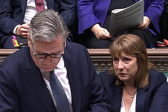 Lágrimas, tensión y rebelión laborista en el Parlamento británico