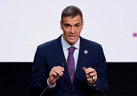 Pero Sánchez participa en una conferencia de prensa en la cumbre de la ONU en Sevilla.