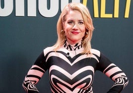 La presentadora Henar Álvarez, en la alfombra roja de la segunda temporada de 'Machos Alfa'.