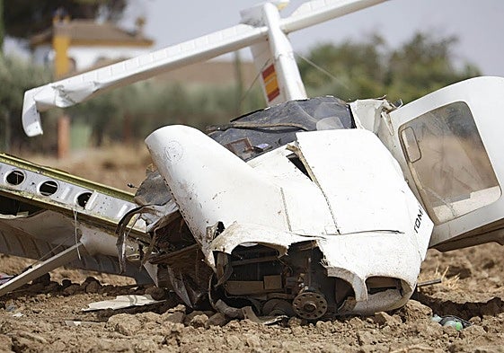 Restos de una avioneta en un siniestro anterior.