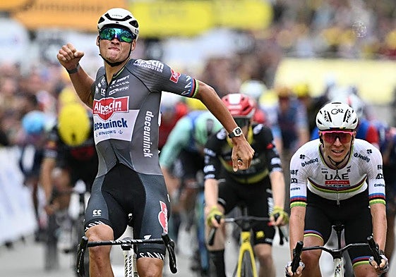 Van der Poel impone su ley y se viste de amarillo