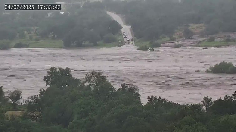 Un impresionante 'timelapse' muestra cómo fue la crecida del río en Texas