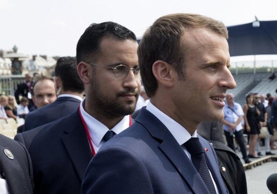 Alexandre Benalla y Emmanuel Macron, en una imagen de archivo.