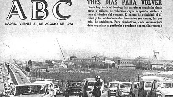 Cómo era la Operación Salida en los 70: el Renault 5 reinaba en carreteras menos masificadas y más peligrosas