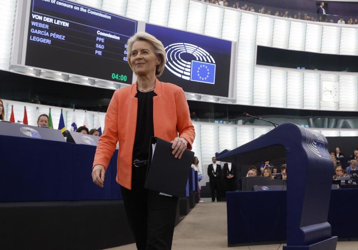 La presidenta de la Comisión Europea, Ursula von der Leyen, este lunes tras pronunciar un discurso en el Parlamento de Estrasburgo.