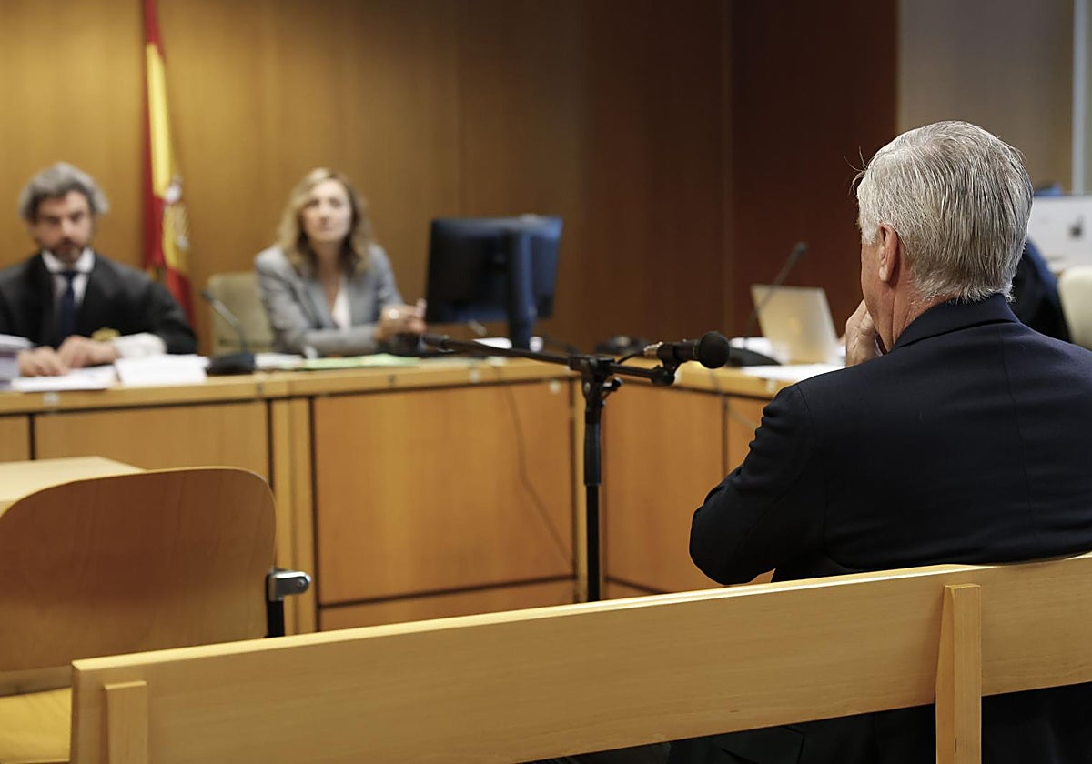 El exentrenador del Real Madrid Carlo Ancelotti, durante el juicio.