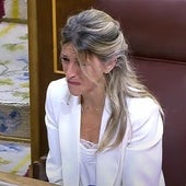Yolanda Díaz rompe a llorar en el pleno de este miércoles.