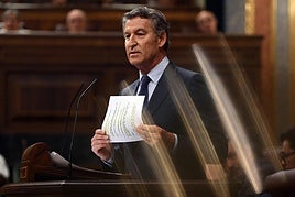 Feijóo y su batería de 50 preguntas para Sánchez.