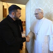 El presidente ucraniano, Volodímir Zelenski, y el Papa León XIV durante su encuentro de este miércoles.