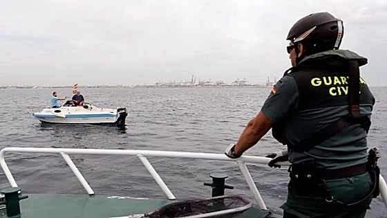 Hallan tres cadáveres en aguas de Cullera, Sagunto y Castellón de posibles víctimas del naufragio de una patera
