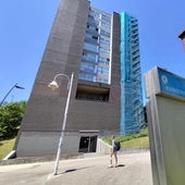 Apuñalan en el cuello a una educadora social de un piso tutelado en Bilbao