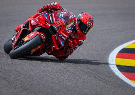 Marc Marquez durante el entrenamiento en Sachsenring.