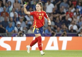 Athenea del Castillo celebra el gol que marcó el viernes ante Italia.