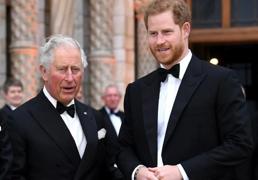 Así ha sido el cónclave secreto para firmar la paz entre Harry y Carlos III: «Por primera vez en años...»