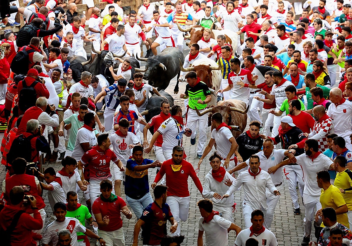 El octavo encierro de San Fermín, en imágenes