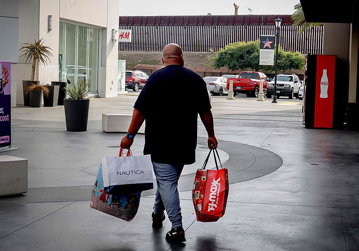 Los analistas indican que la inflación ha repuntado debido a los aranceles.