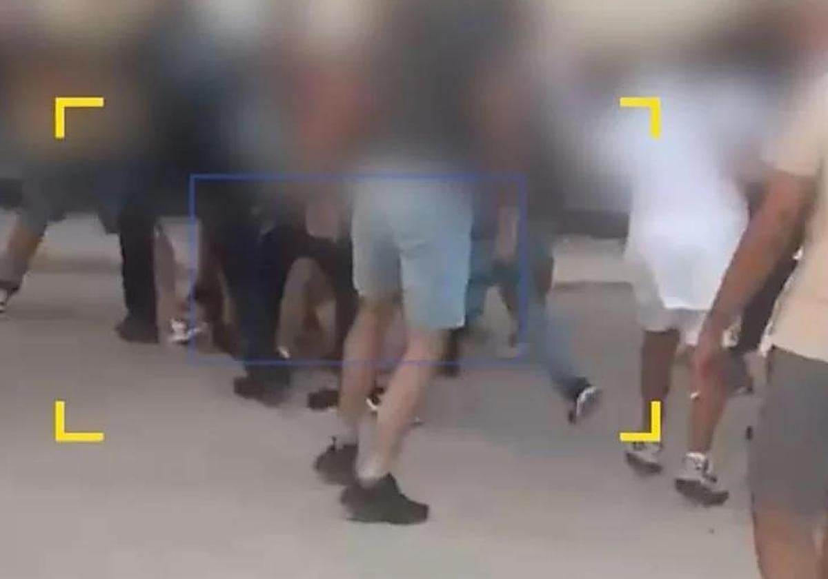Las imágenes del vídeo corresponden a la paliza que el joven de 16 años recibió el pasado viernes en Torre Pacheco.