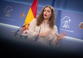 La portavoz del PP en el Congreso, Ester Muñoz, este martes, durante una rueda de prensa.