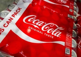 Latas de cocacola.