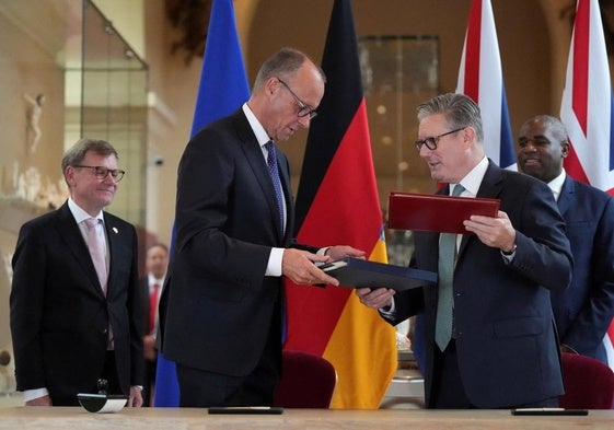 Friedrich Merz y Keir Starmer este jueves durante su reunión en Londres.