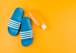 Hazte con las chanclas unisex Adidas Adilette Comfort Slides a mitad de precio