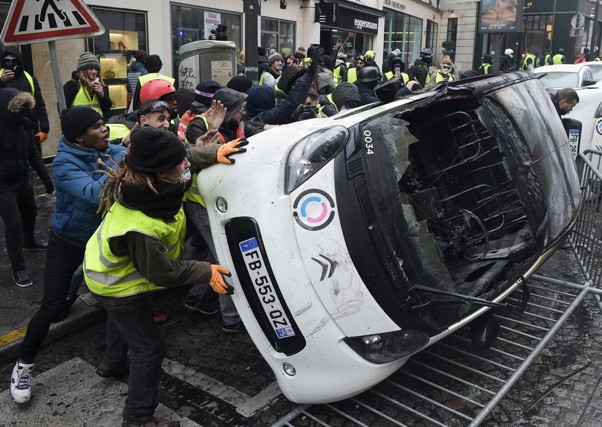 Imagen secundaria 1 - Francia teme a las protestas en la calle, pero se ha quedado sin alternativas.