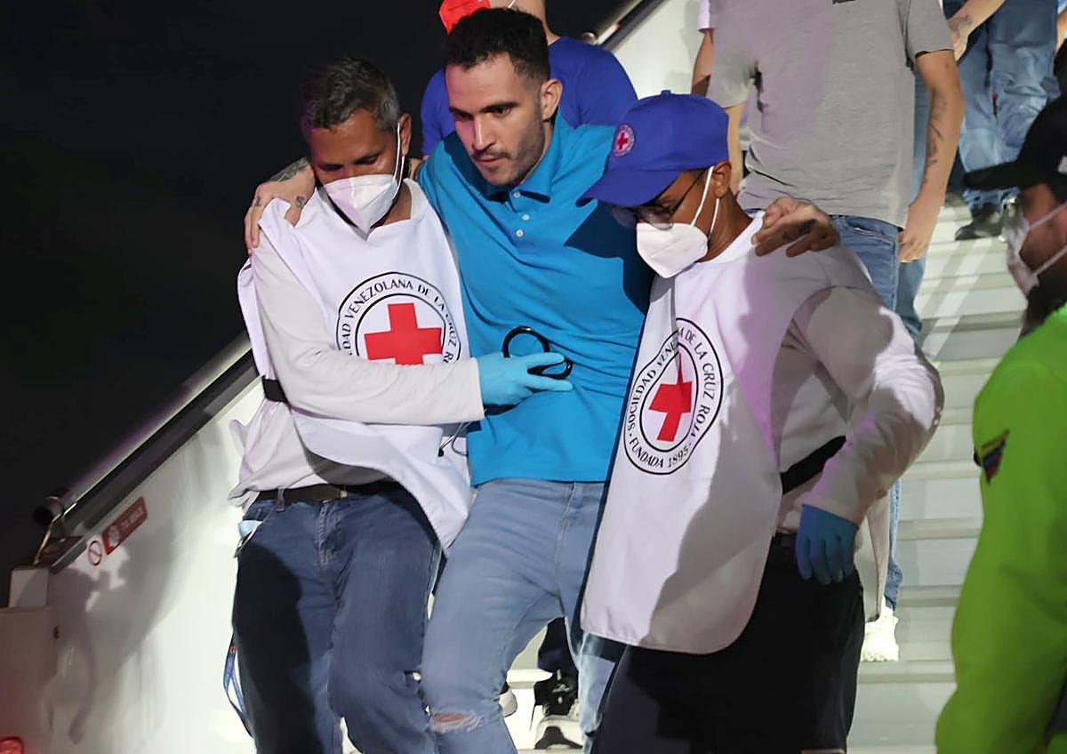 Imagen secundaria 1 - Así ha sido el intercambio de presos.