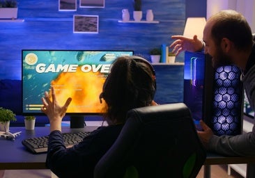 El último bombazo de Samsung es este monitor gaming que ahora tiene un código de descuento del 29%