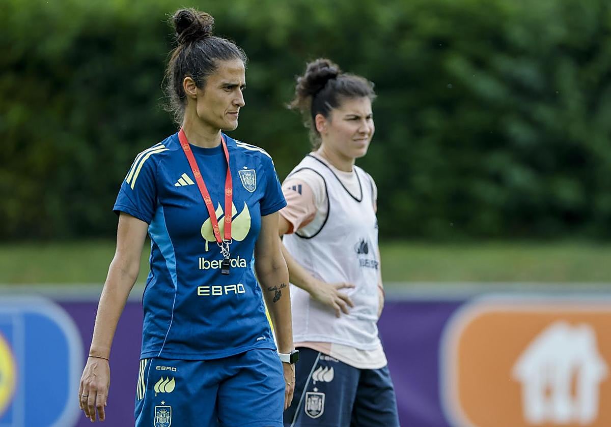 Montse Tomé, durante un entrenamiento de la selección española.