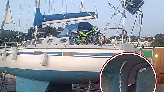 Rescatan a dos personas en la costa de Deba tras el ataque de un grupo de orcas a su velero