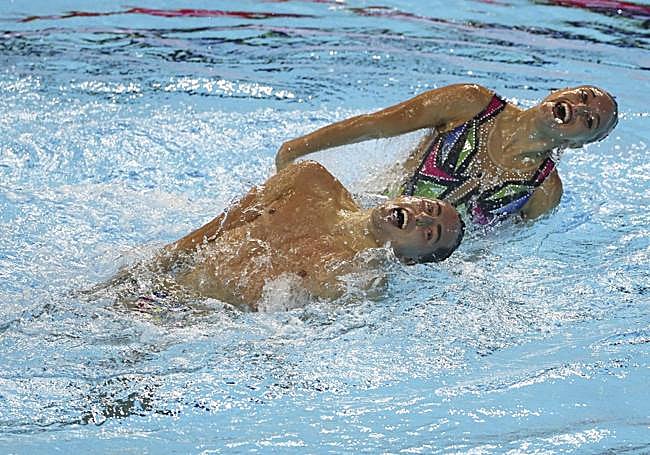 Mireia Hernández y Dennis González, en su actuación en Singapur